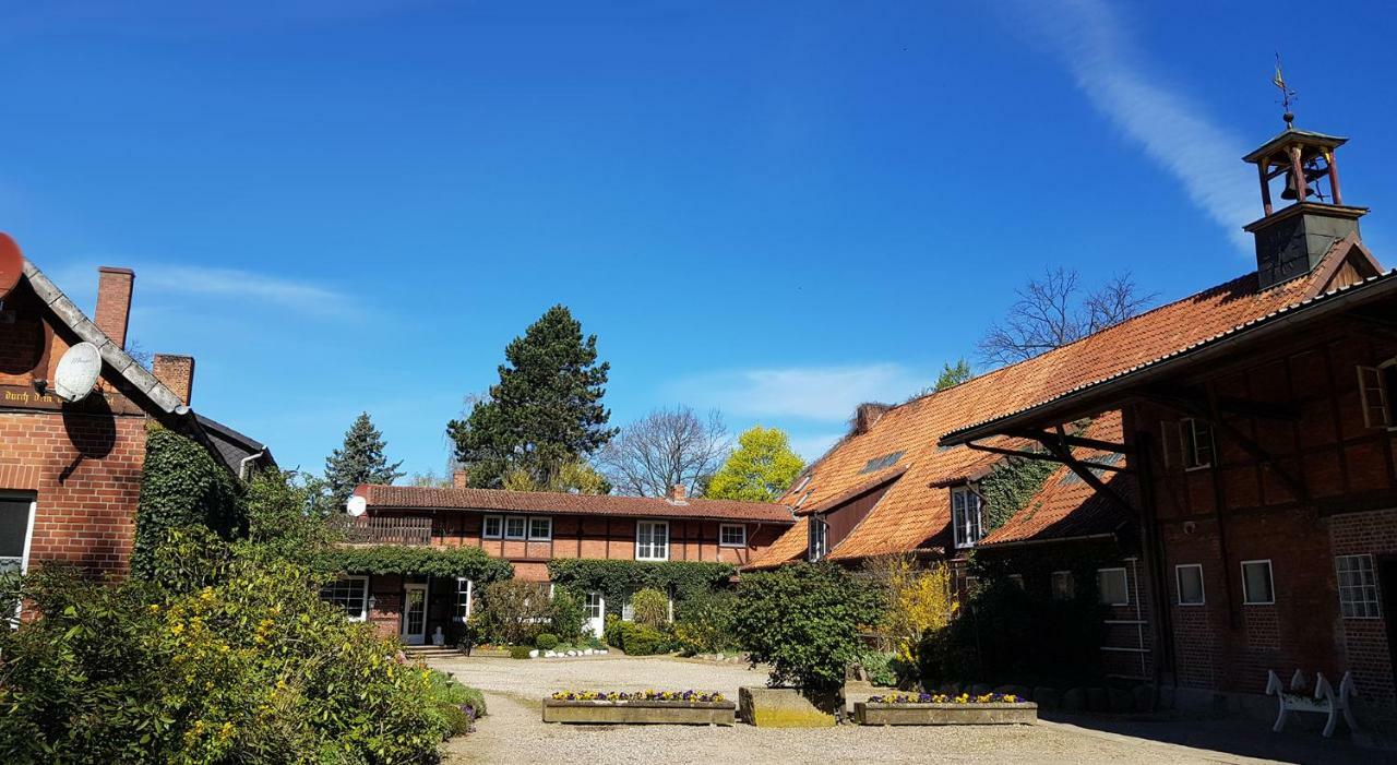 Grosse, Helle Ferienwohnung Mit 2 Balkonen Auf Dem Bauernhof In Der Lueneburger Heide Oetzen Ngoại thất bức ảnh