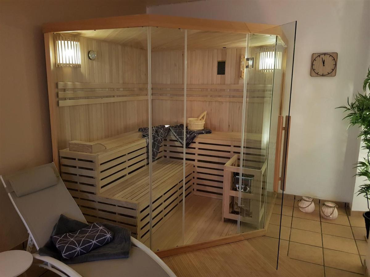Grosse, Helle Ferienwohnung Mit 2 Balkonen Auf Dem Bauernhof In Der Lueneburger Heide Oetzen Ngoại thất bức ảnh